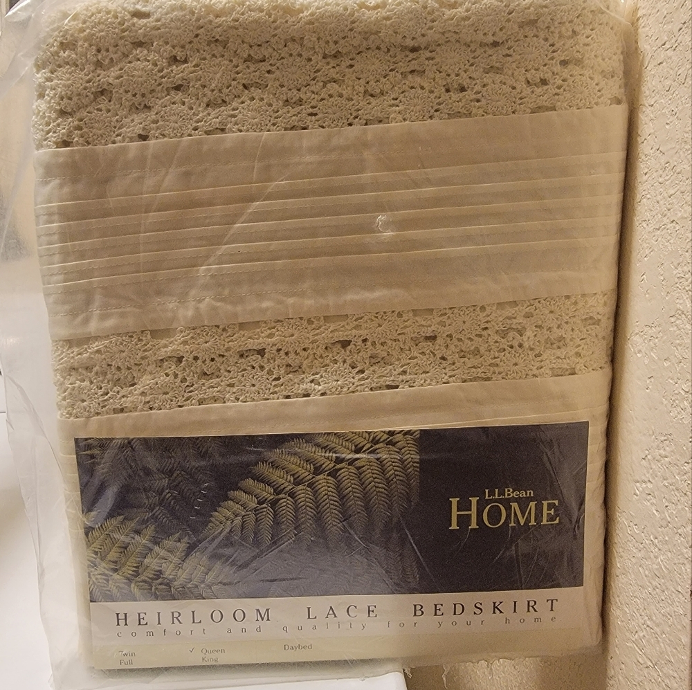 LLBean Heritage lace bedskirt